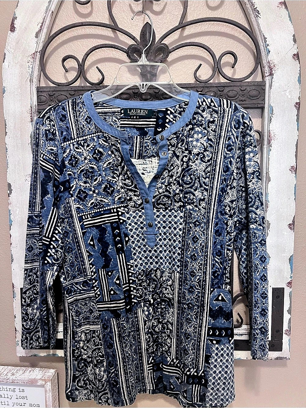 Lauren Ralph Lauren Paisley Button Down Top in Blue & White Size Large Like New